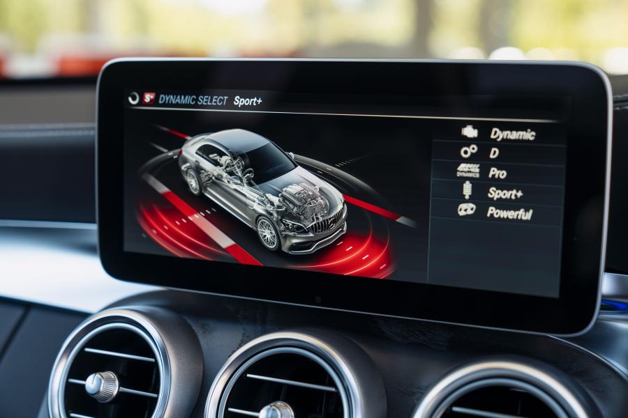 Детали интерьера Mercedes-AMG C63 S (W205) 2019 года  (AU) (фото 8 из 40)
